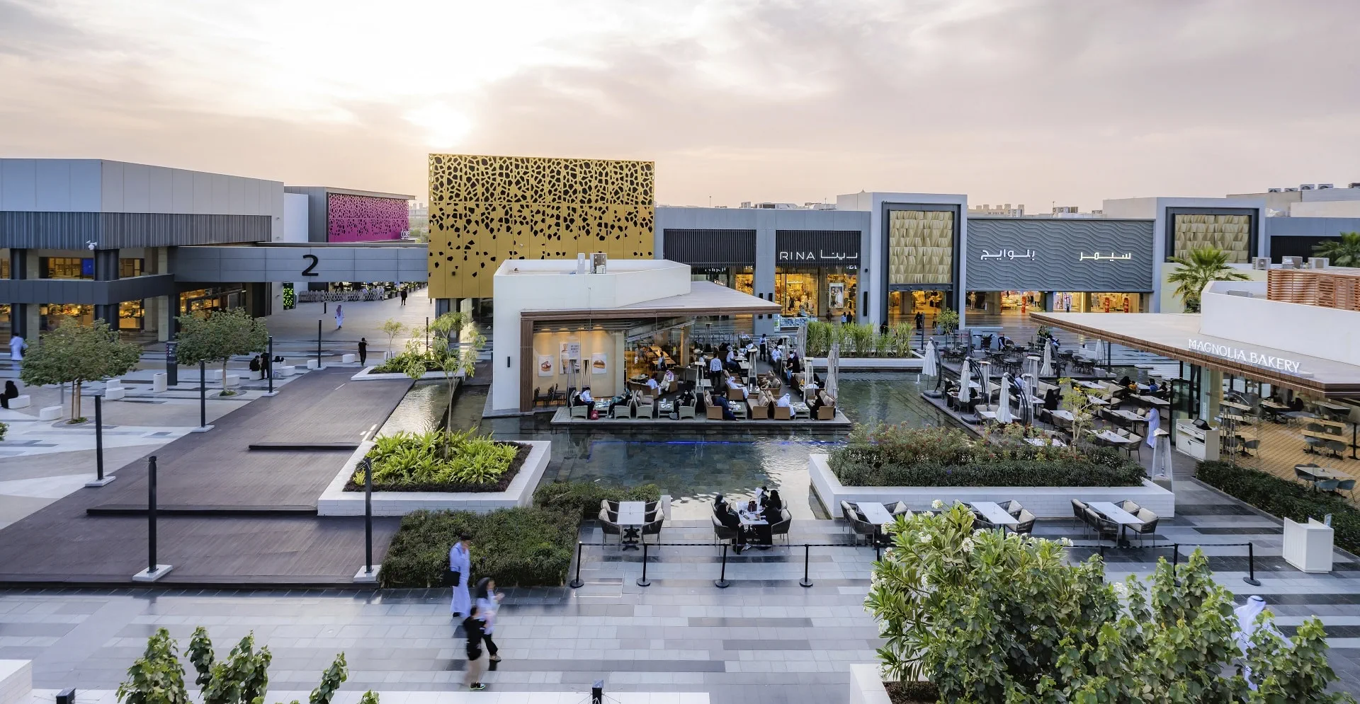 Shopping malls will become -header